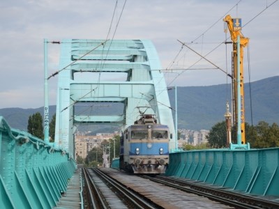 Slika /arhiva/nsl w Zeleni most Sava.JPG